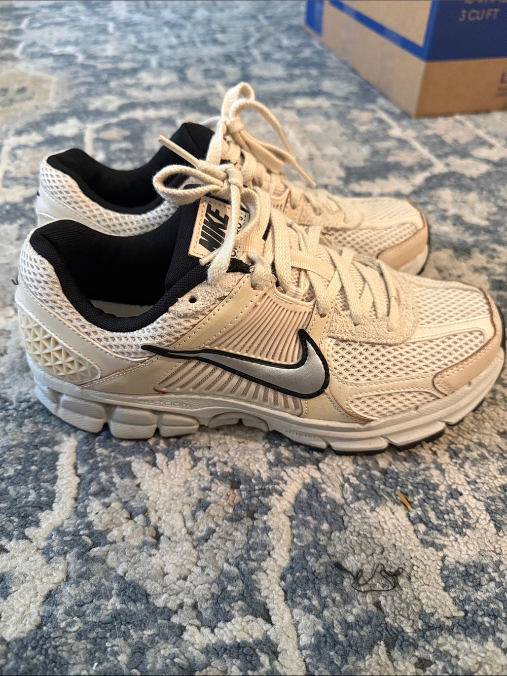 Nike Vomero 5